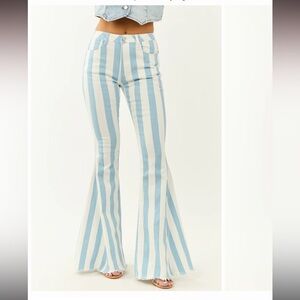 Chic Striped Flare Jeans in Green and White